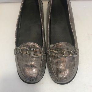 VIONIC Orthaheel Alda Pewter Lizard Loafers Sz 10